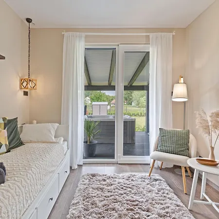 Haz A Hold Utcaban Tatil Evi *